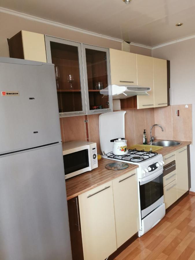 1 Комнатная Квартира В Самом Центре С Видом На Сквер Qostanai Exterior foto