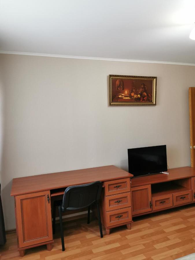 1 Комнатная Квартира В Самом Центре С Видом На Сквер Qostanai Exterior foto